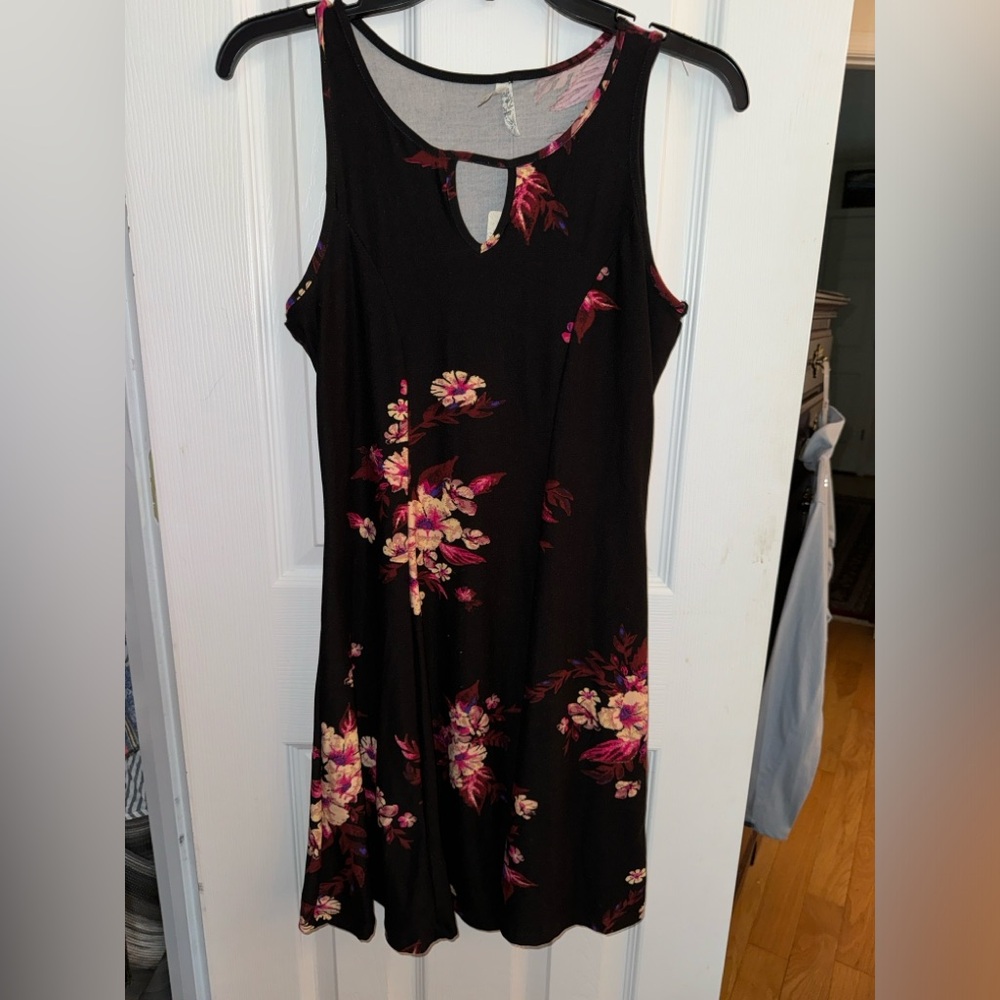 Women’s midi Mudd floral dress in size M